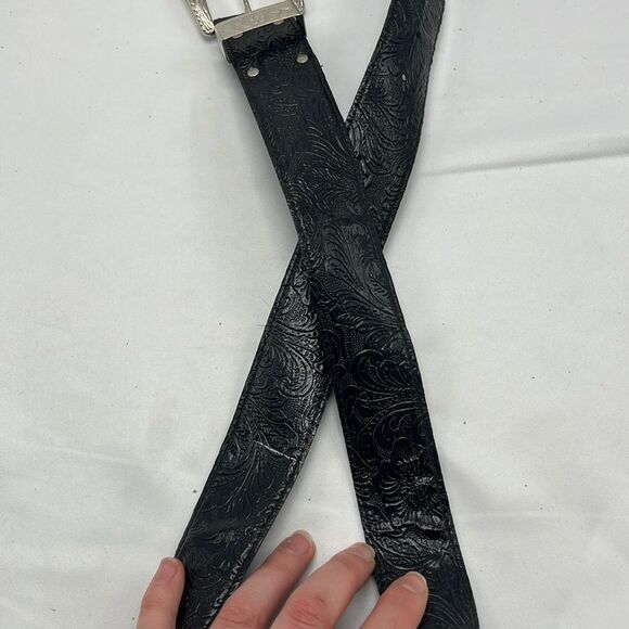 Black and Silver Floral Bull Belt - Picture 3 of 4
